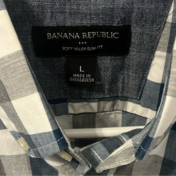 Banana Republic Lot of 2 Men’s Button Down Shirt Sz L - Picture 3 of 5